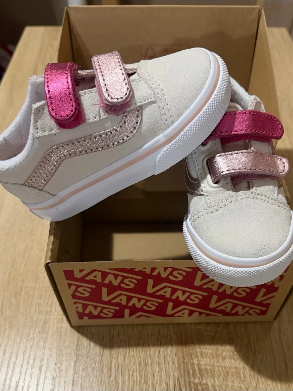 Vans toddler girl Cream Sneakers with Pink Metallic Straps